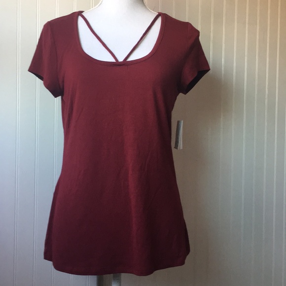 Not so basic -  basic tee - Picture 1 of 7